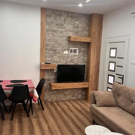 Apartment Rene & Devin Pogradec