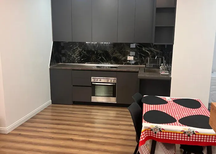 Rene & Devin Lejlighed